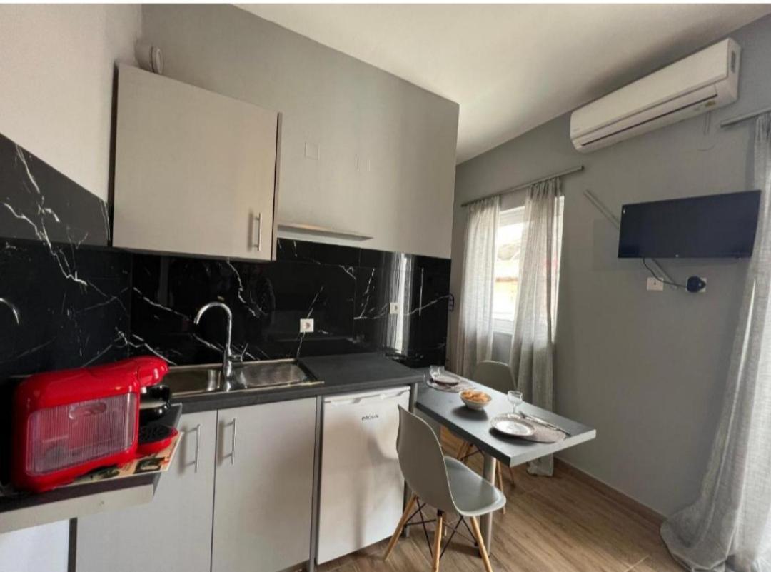 Spiros Apartment In The Center Of Preveza Dodonis 32 Exterior photo